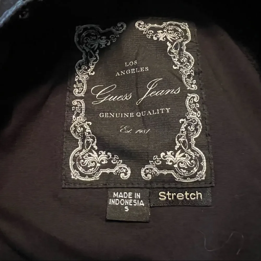 Guess black snap button long sleeve top. Size small‎ - Picture 6 of 13